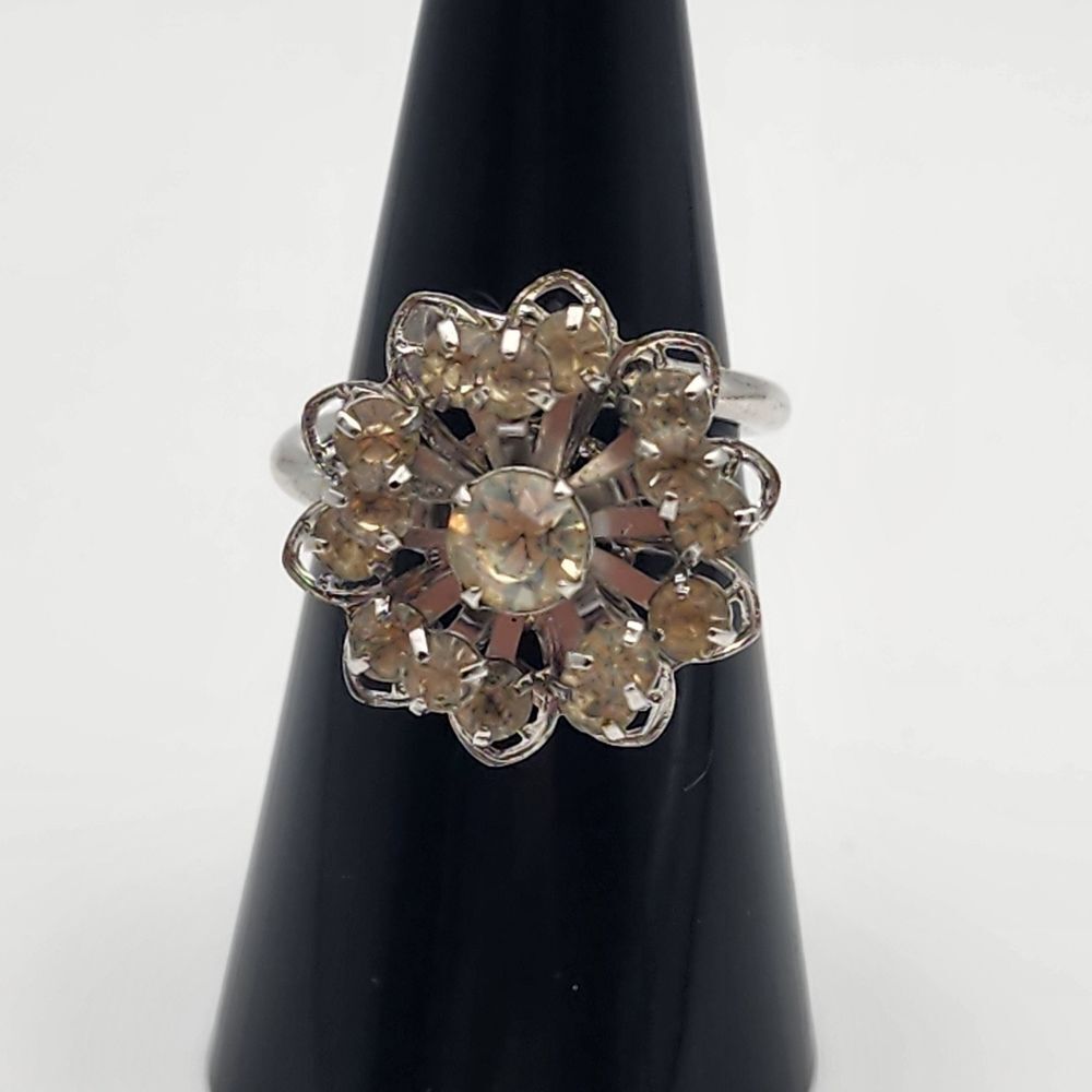 Vintage Sarah Coventry Silver Tone Layered Flower Wrap Adjustable Ring